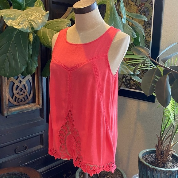 Altar’d State Coral Scallop Crochet Lace peasant tank top. - Picture 2 of 11